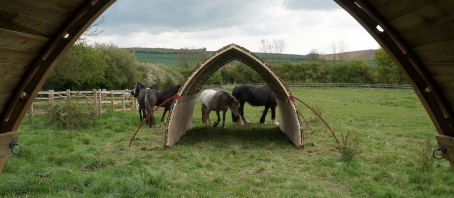 A safe and natural field shelter